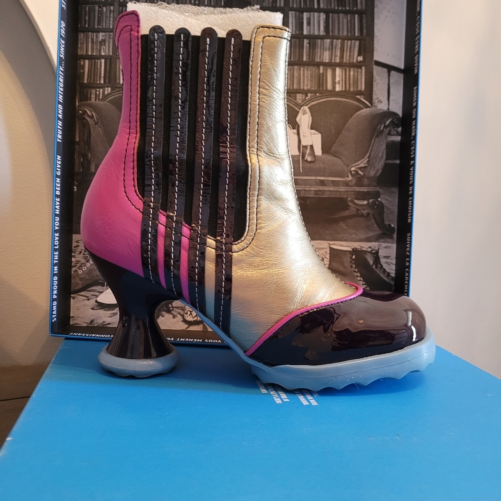 Fluevog Mini Chelse Maple